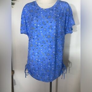 Live well lifestyle bandanna print paisley size large top cinched sides bow blue